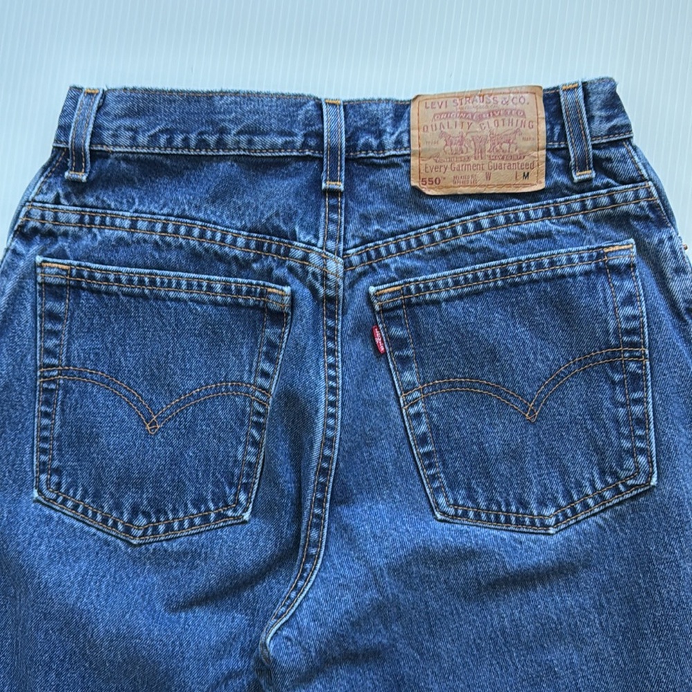 Levi's 550 Relaxed Fit Tapered Leg - Cotton Vintage Blue Jeans. Women’s size 10